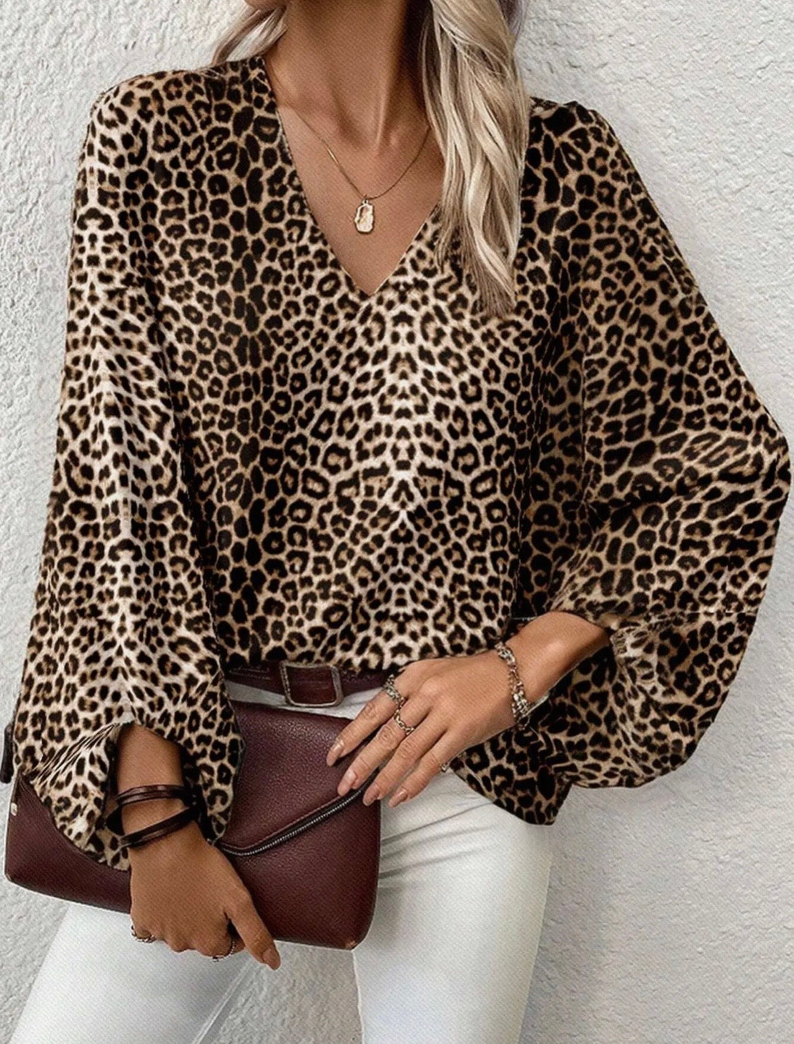 V-Neck Leopard Print Casual Long Sleeved Top
