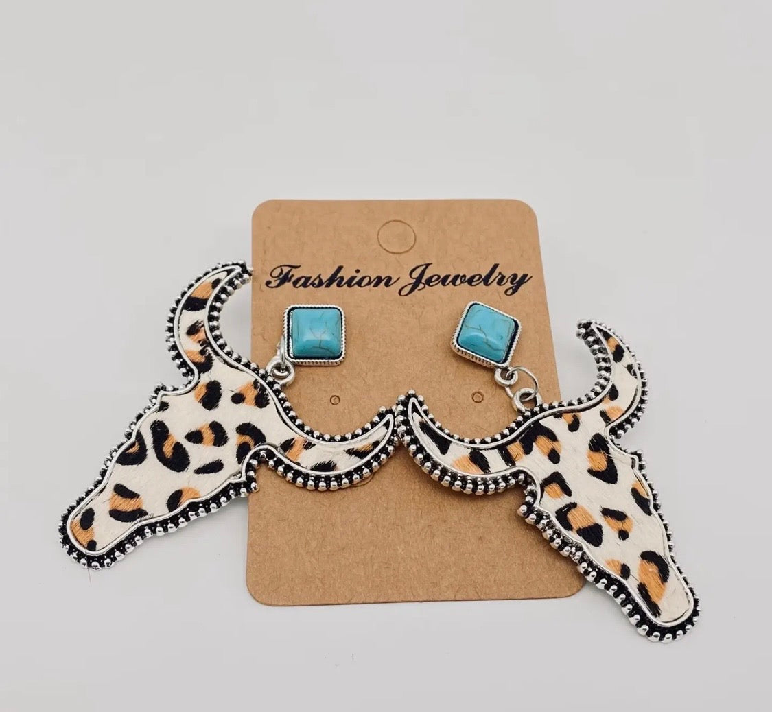 Western Style Cowhide Cowhead Shape Stud Earrings - Wj