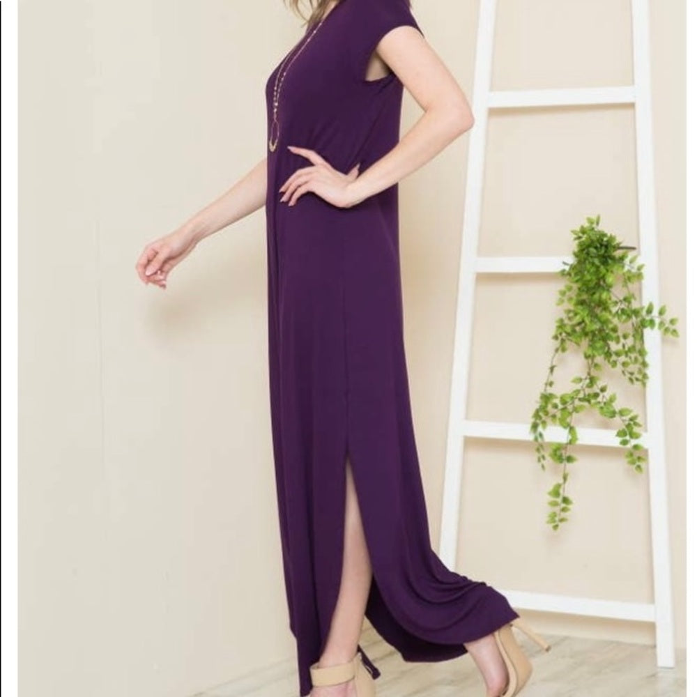 Short sleeve maxi dress with side slits